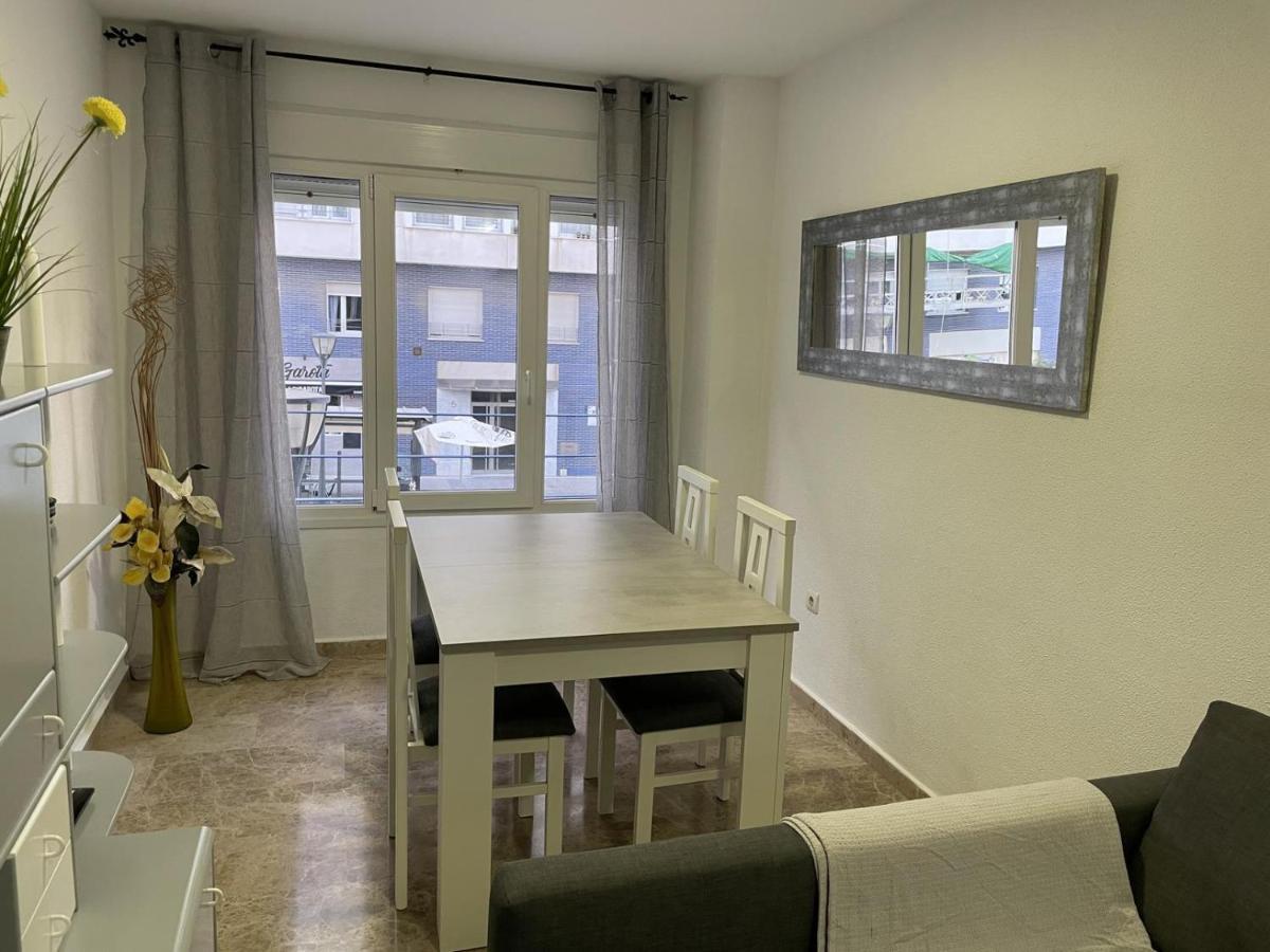 Apartamento Al Lado De La Playa Y Con Garaje