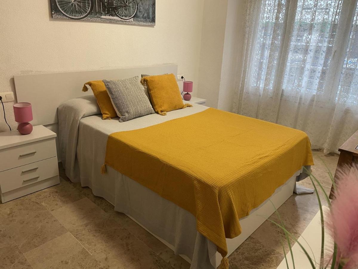 Apartamento Al Lado De La Playa Y Con Garaje Cadiz